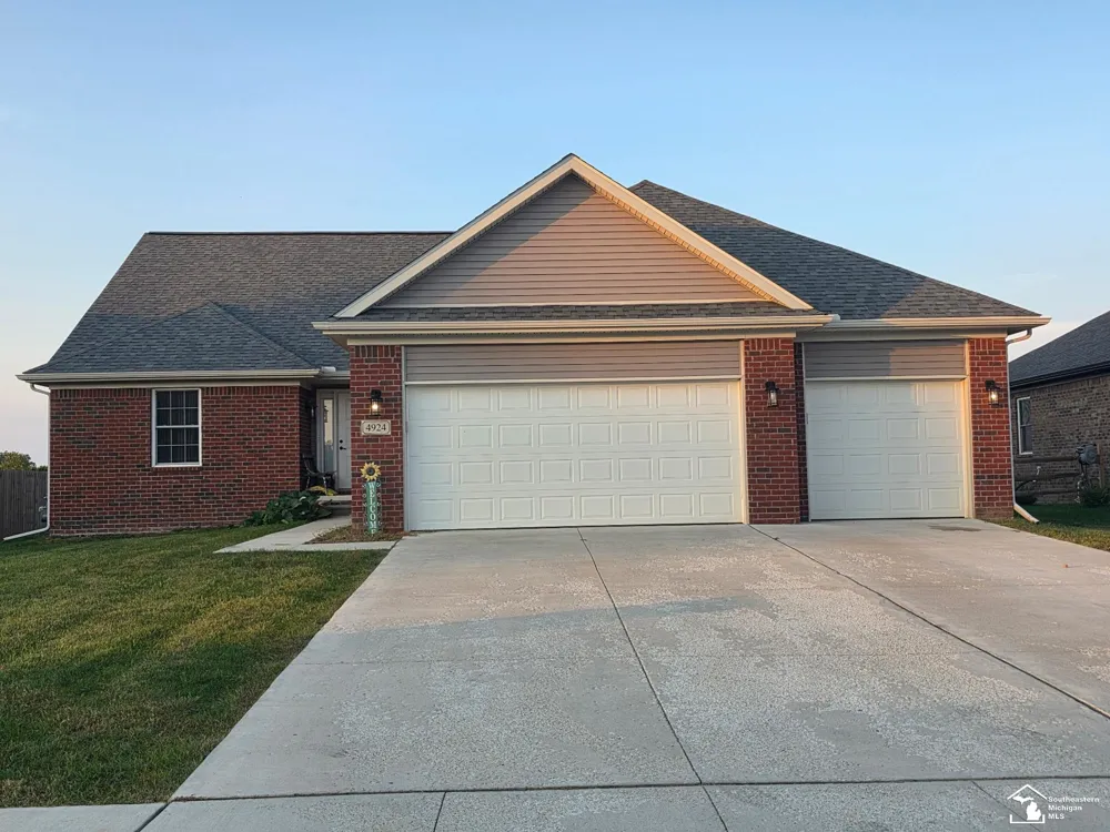 4924 Skylark Drive Monroe City, MI 48161