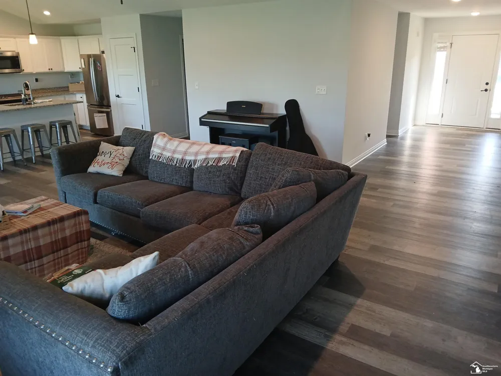 4924 Skylark Drive Monroe City, MI 48161