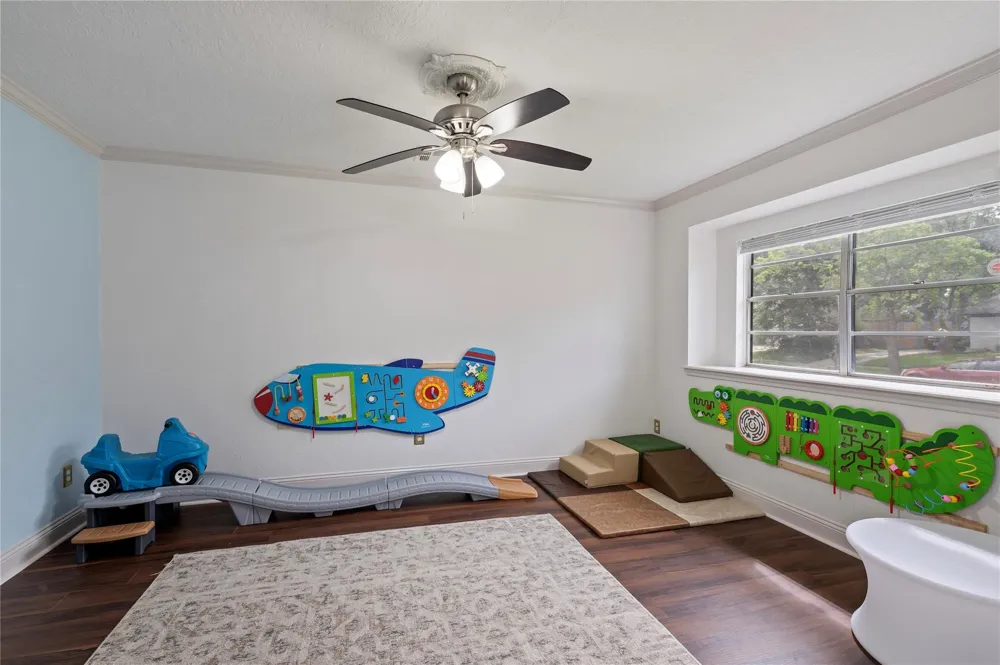 5110 Tashkent Drive Friendswood, TX 77546