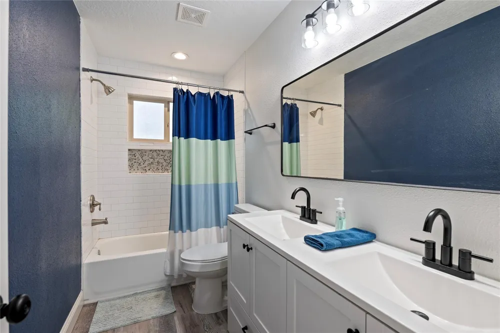 5110 Tashkent Drive Friendswood, TX 77546