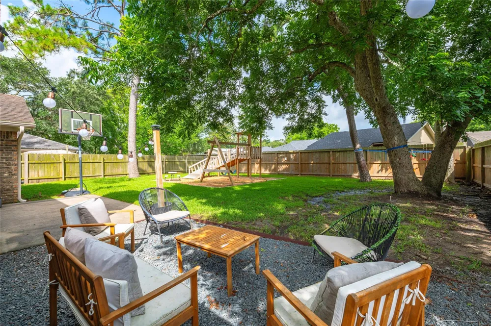 5110 Tashkent Drive Friendswood, TX 77546