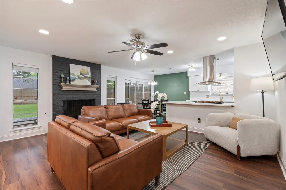 5110 Tashkent Drive Friendswood, TX 77546