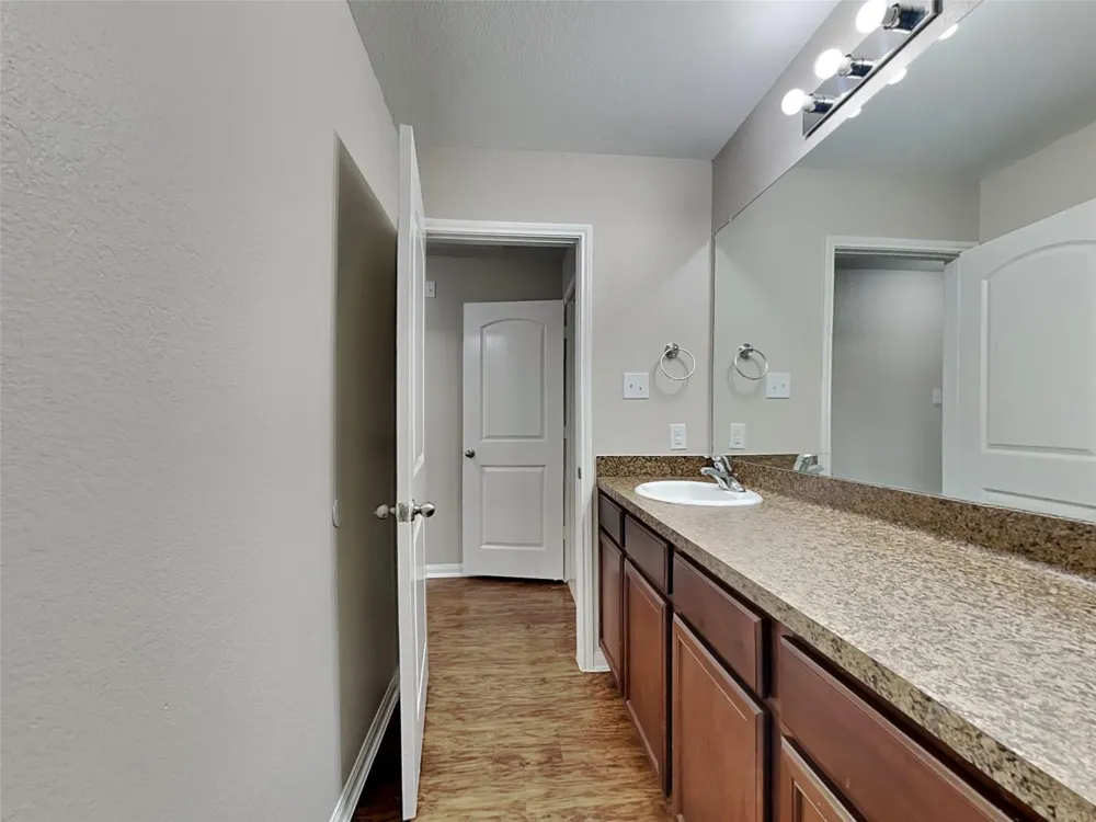 12318 Wavecrest Road Texas City, TX 77568