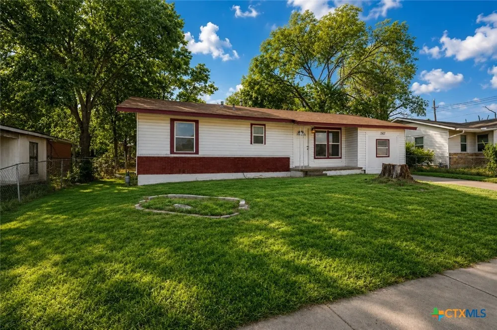 1907 22nd Street Killeen, TX 76541