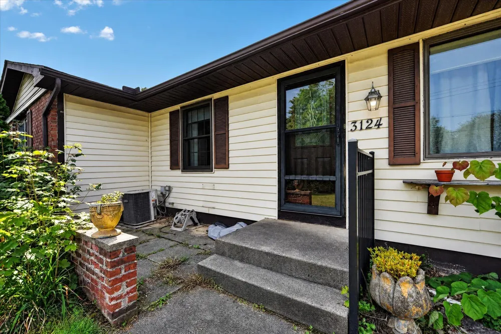 3124 Earl Drive Spring Arbor, MI 49283