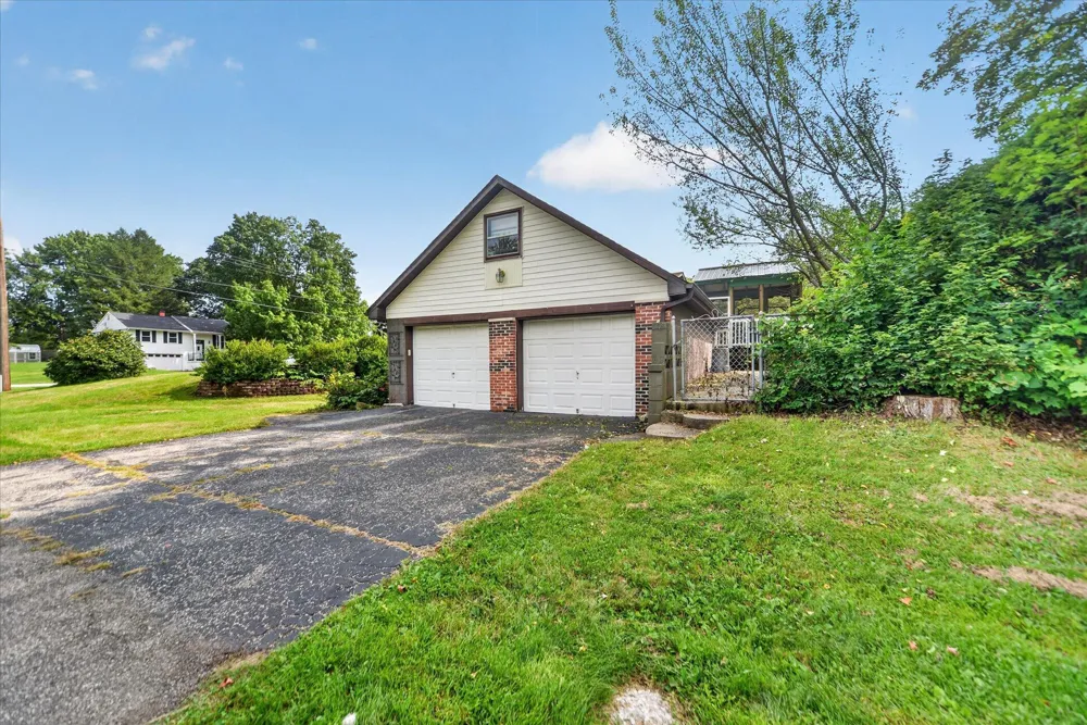3124 Earl Drive Spring Arbor, MI 49283