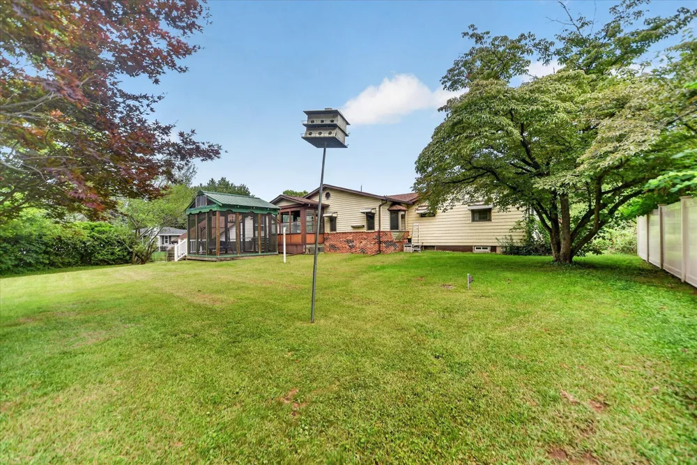 3124 Earl Drive Spring Arbor, MI 49283