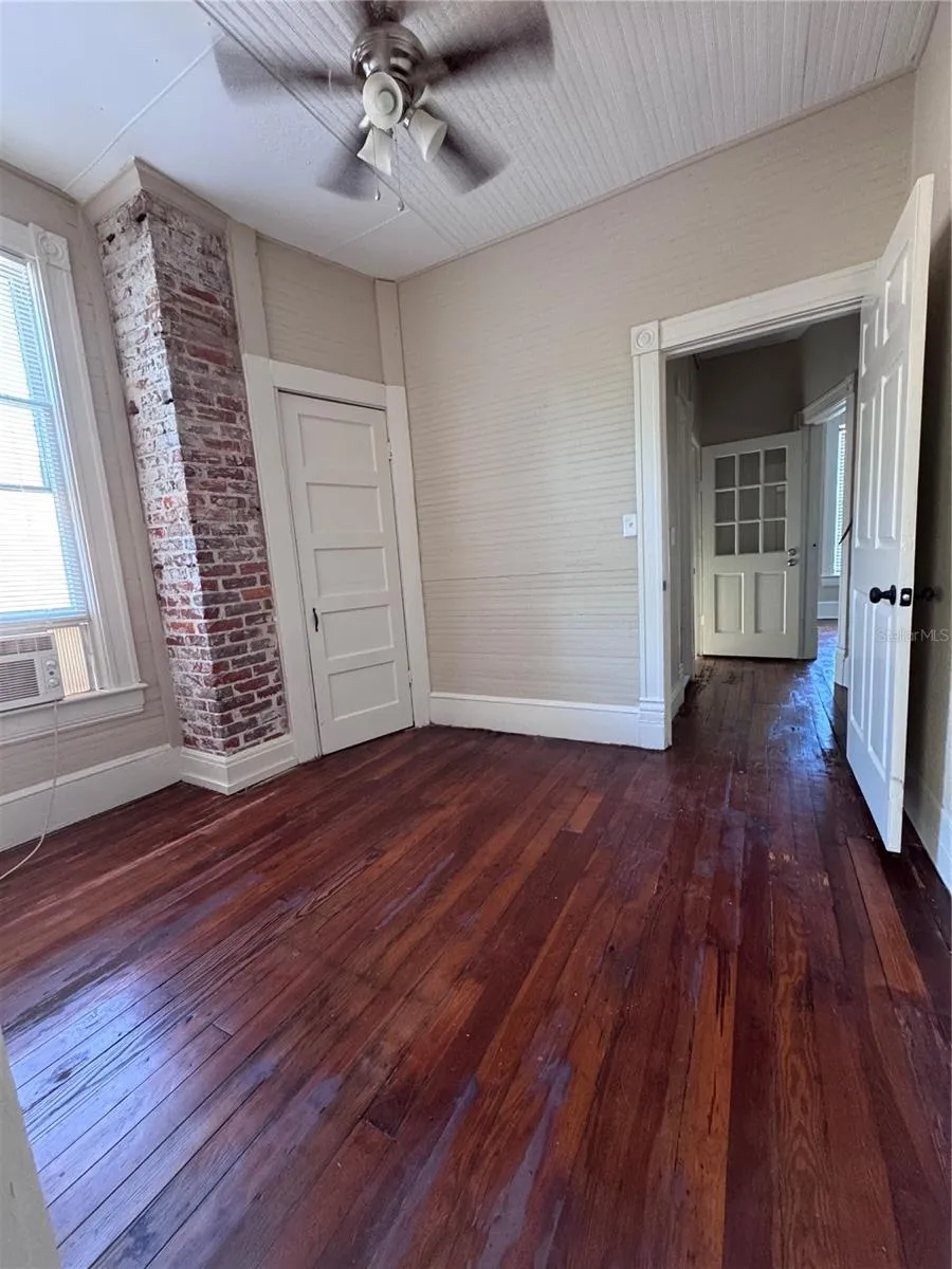 114 NE TUSCAWILLA AVENUE ocala, FL 34470
