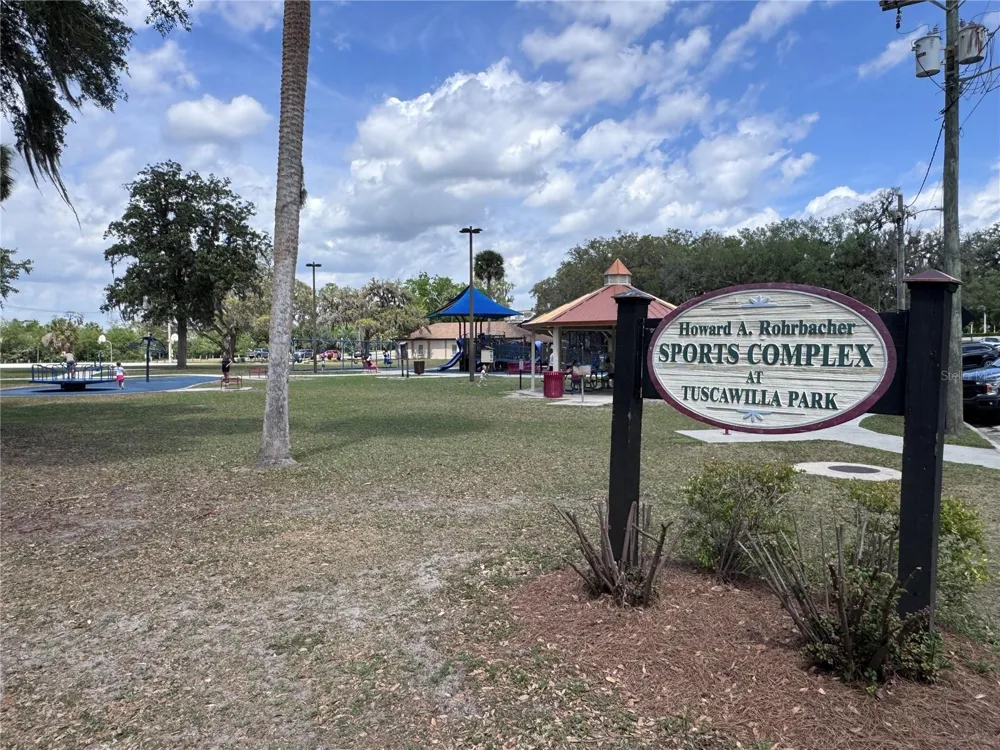 114 NE TUSCAWILLA AVENUE ocala, FL 34470