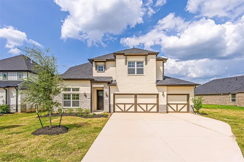 181 Peninsula Point Drive Montgomery, TX 77356