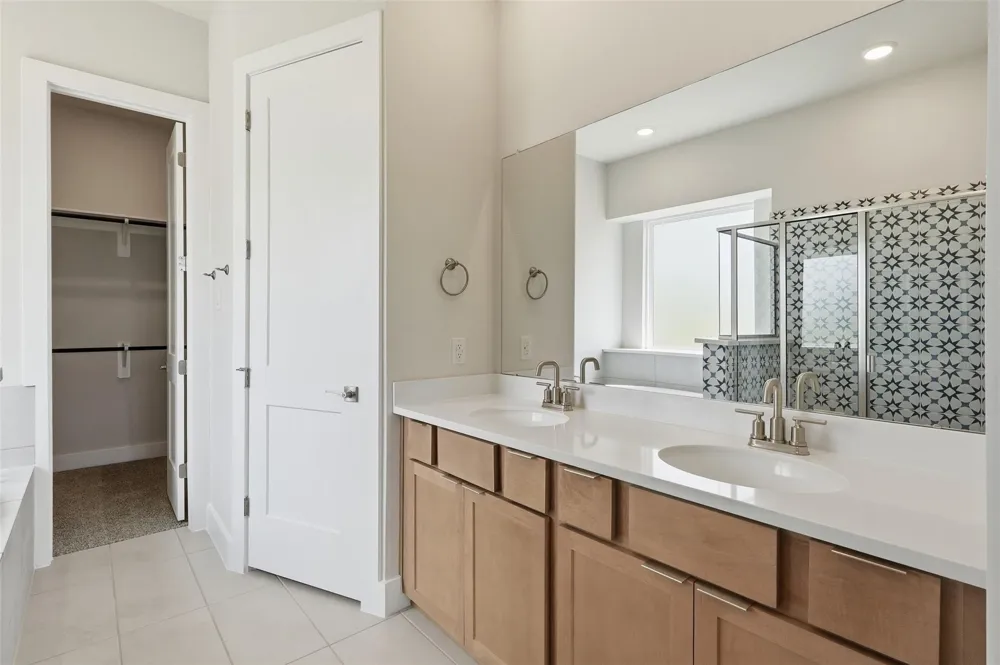 181 Peninsula Point Drive Montgomery, TX 77356