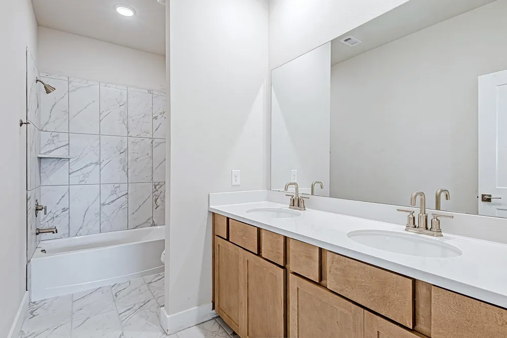 181 Peninsula Point Drive Montgomery, TX 77356