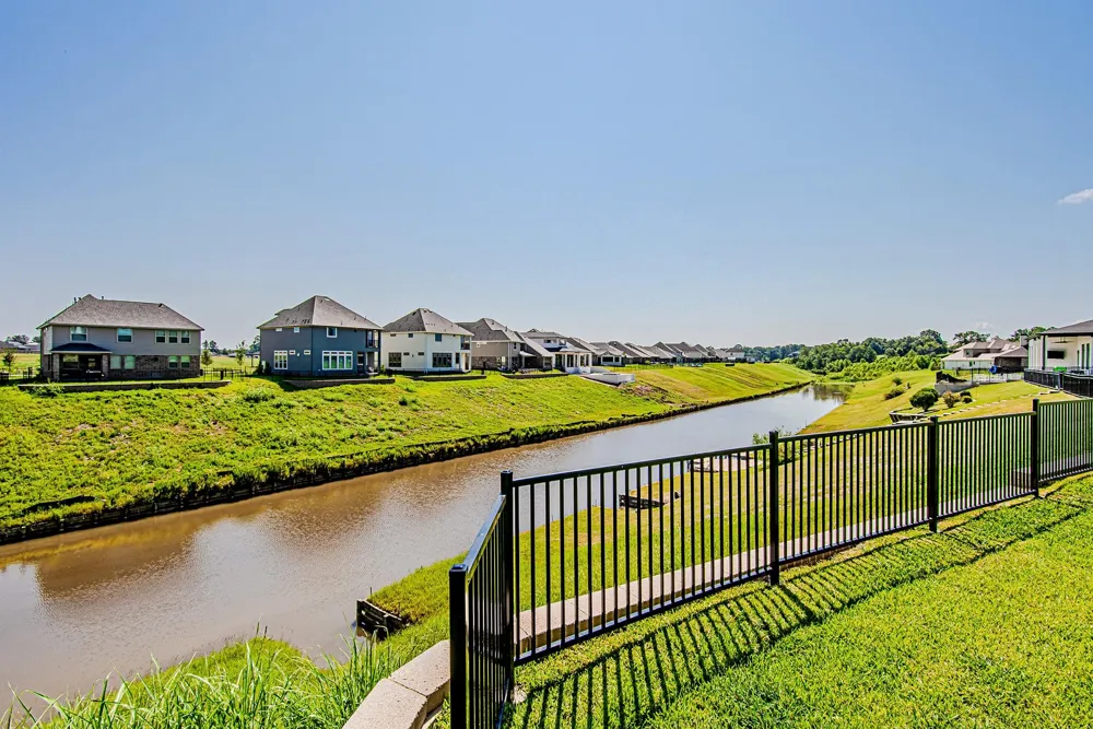 220 Waterstone Drive Montgomery, TX 77356