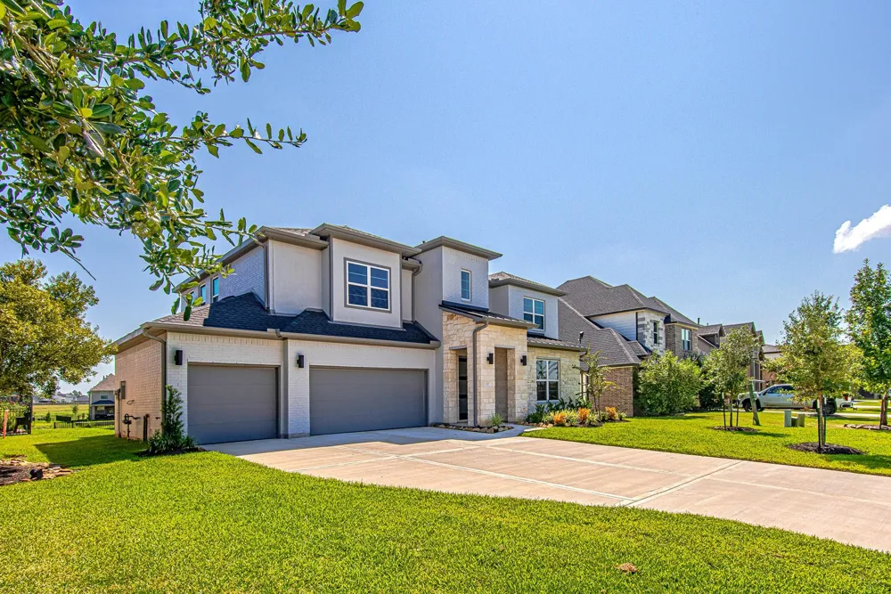 220 Waterstone Drive Montgomery, TX 77356