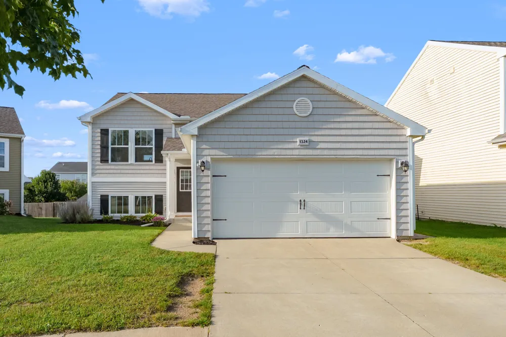 1324 Ellery Grove Court #15 Vicksburg, MI 49097