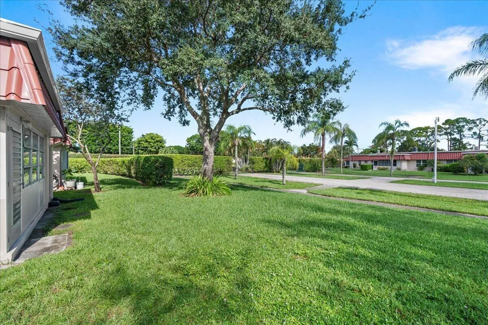 892 WORCESTER LANE #B Lake Worth, FL 33467
