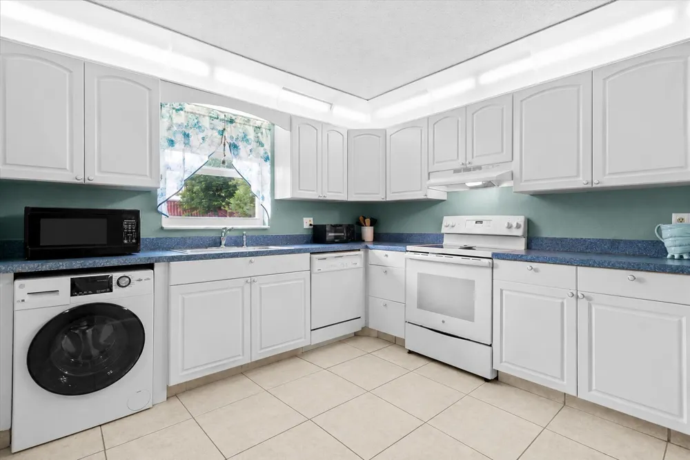892 WORCESTER LANE #B Lake Worth, FL 33467