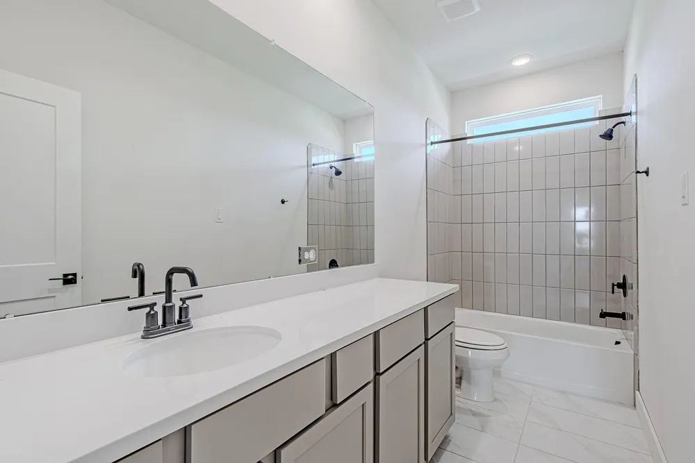 153 Peninsula Point Drive Montgomery, TX 77356