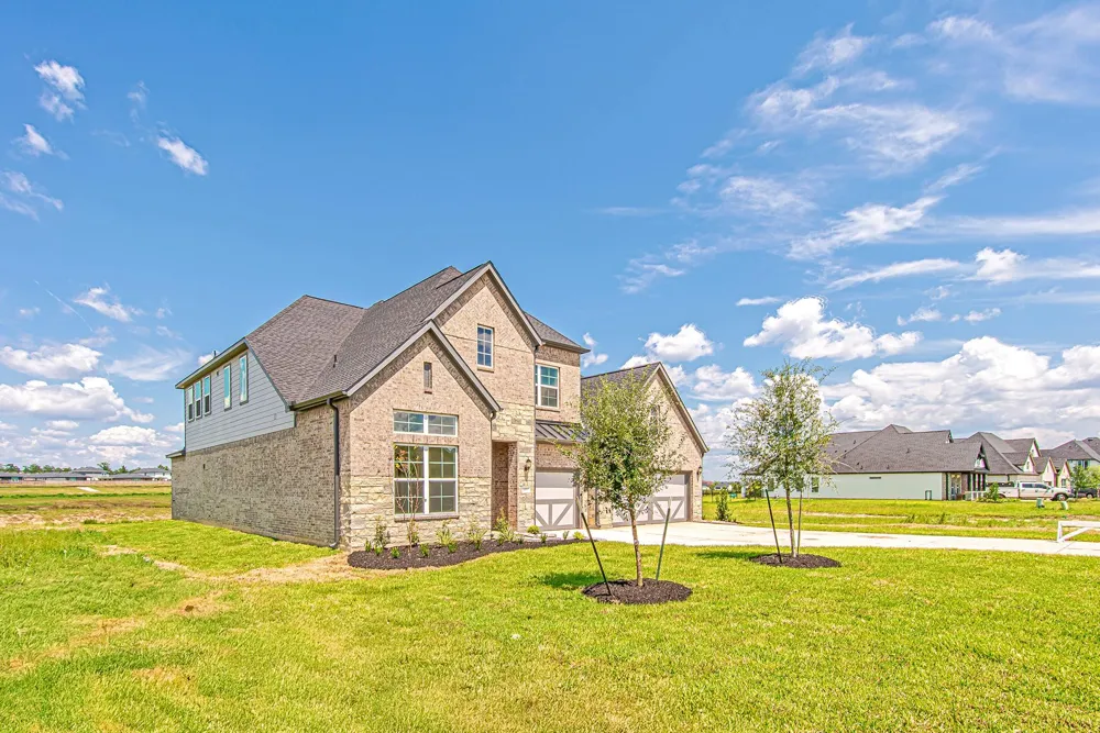 153 Peninsula Point Drive Montgomery, TX 77356