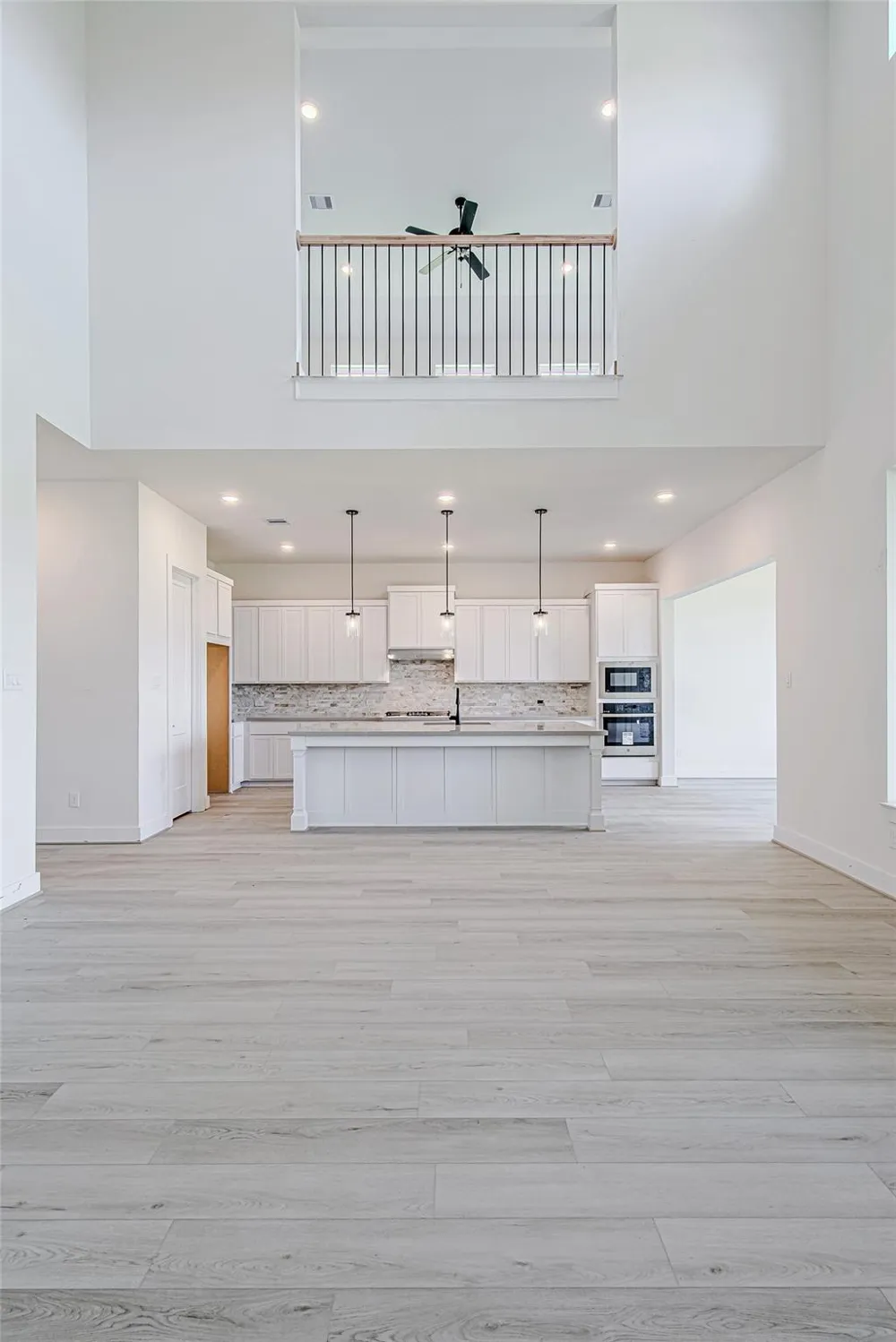 153 Peninsula Point Drive Montgomery, TX 77356