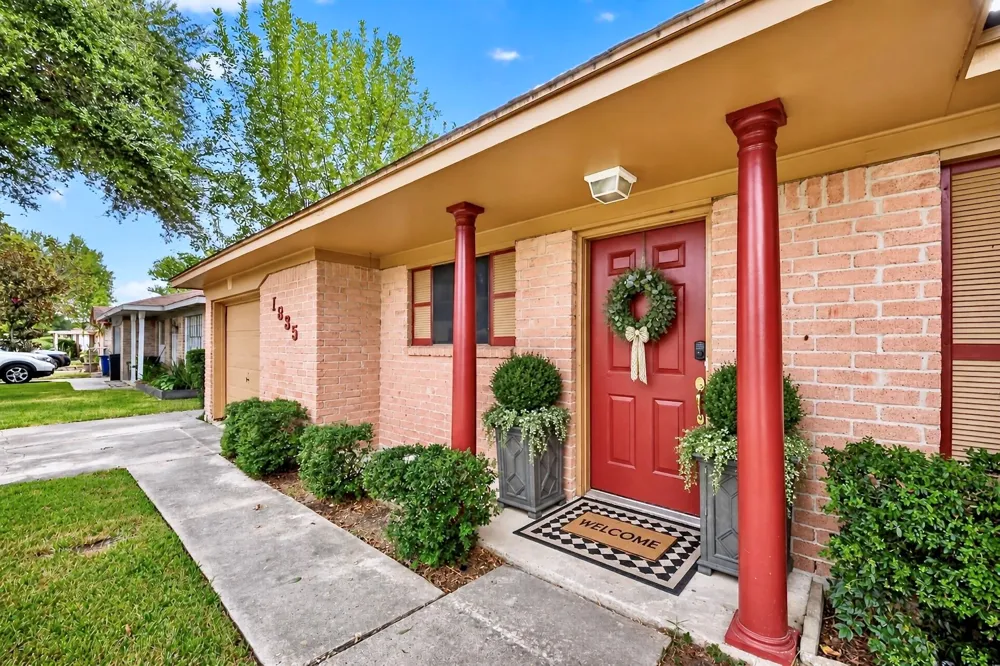 1835 Wren Drive League City, TX 77573