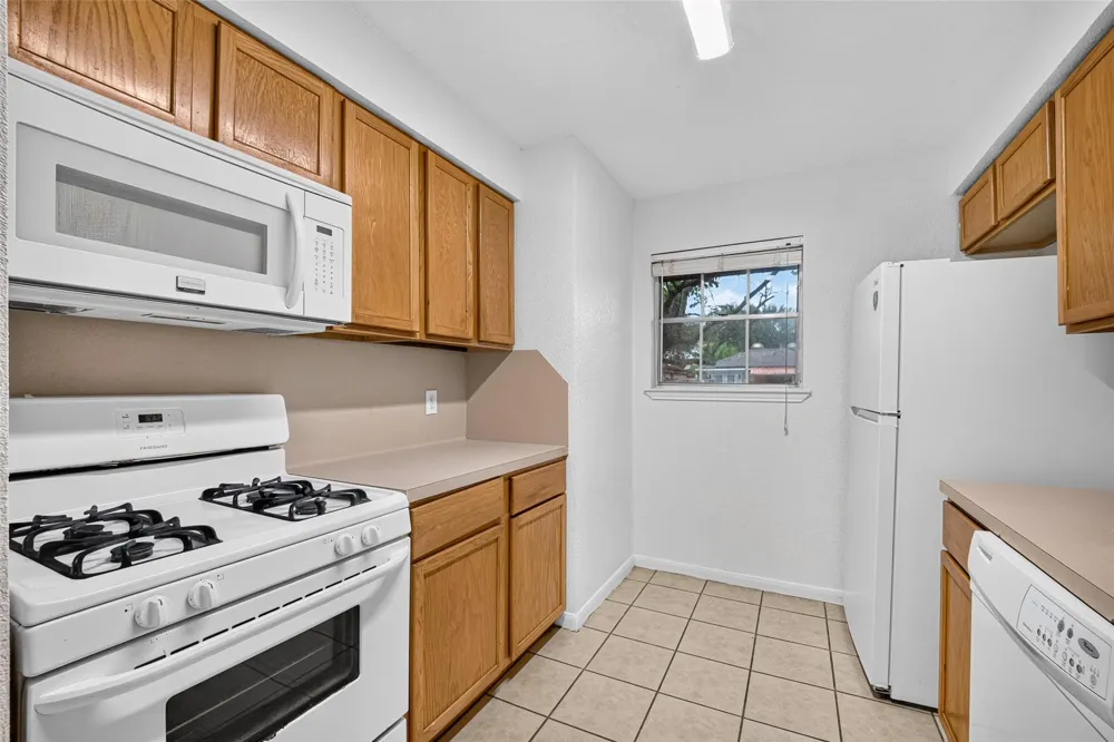 1835 Wren Drive League City, TX 77573