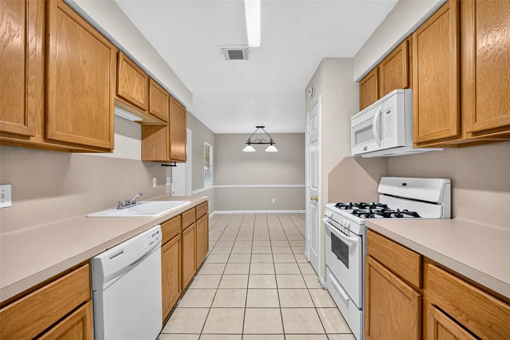 1835 Wren Drive League City, TX 77573