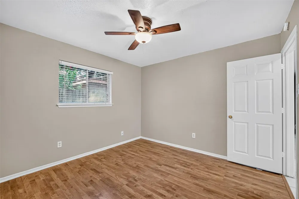 1835 Wren Drive League City, TX 77573