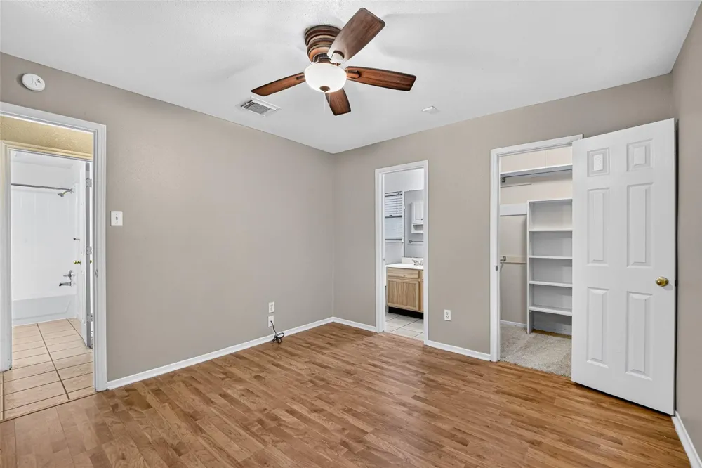 1835 Wren Drive League City, TX 77573