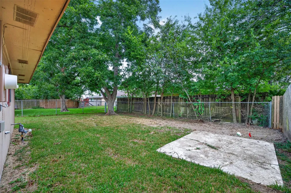 1835 Wren Drive League City, TX 77573