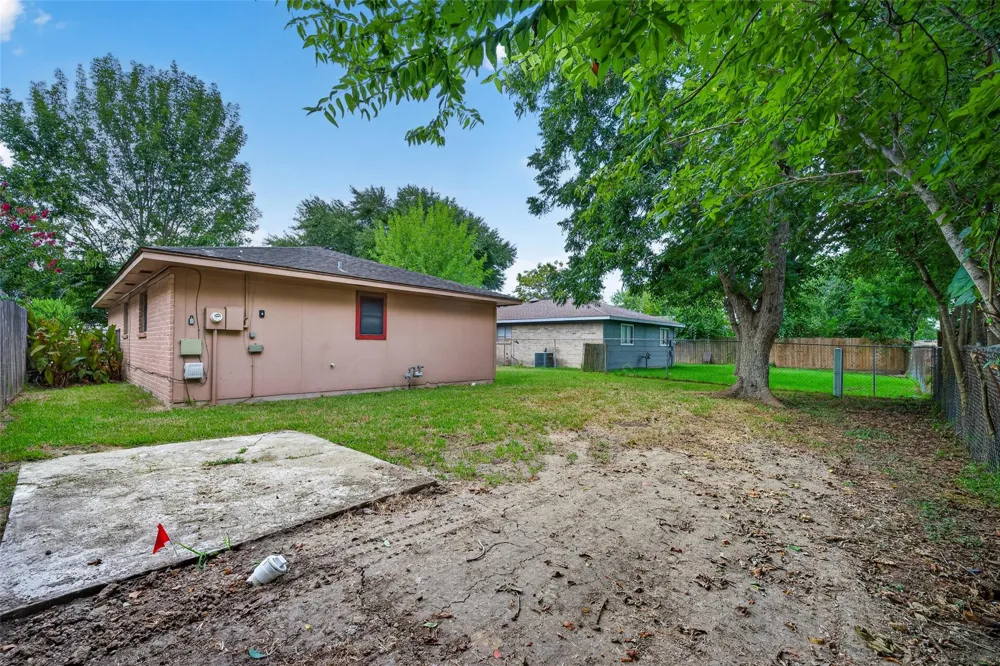 1835 Wren Drive League City, TX 77573