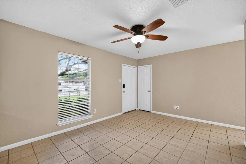 1835 Wren Drive League City, TX 77573