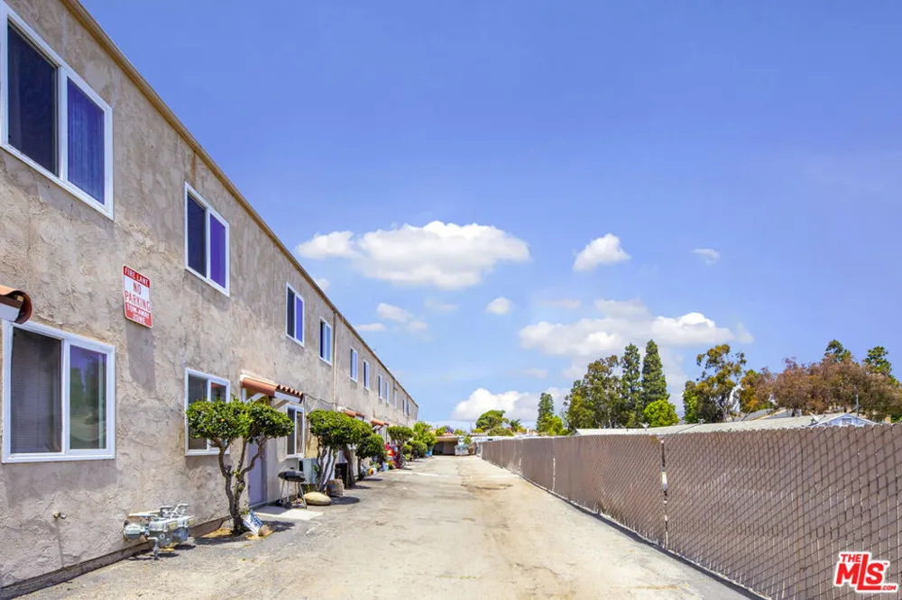 401 W Ramona Street Ventura, CA 93001