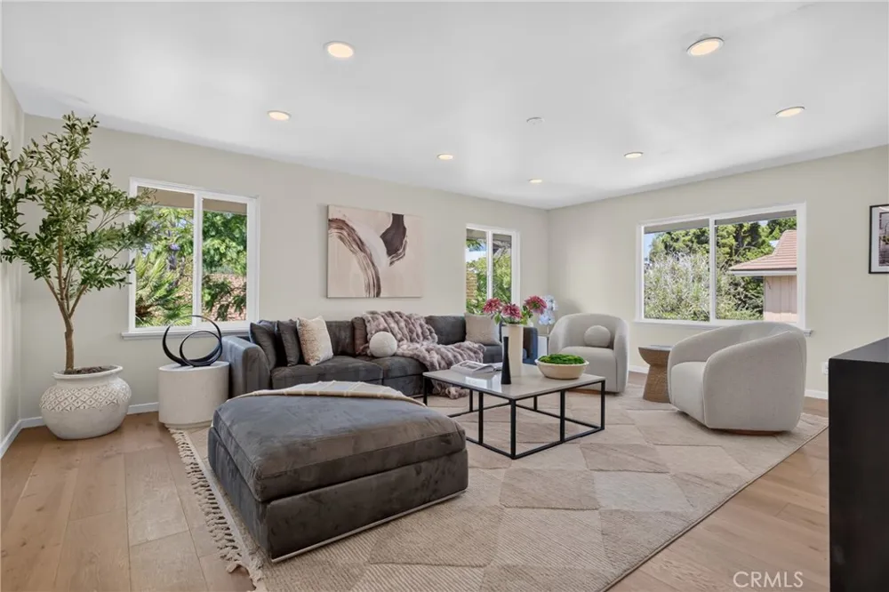 11258 Yolanda Avenue Porter Ranch, CA 91326