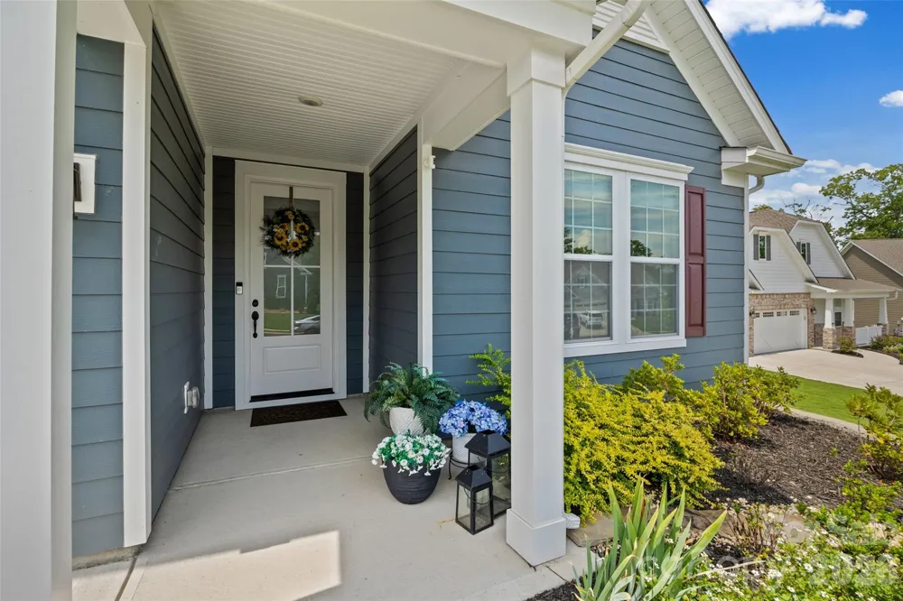 8019 Longwaters Court York, SC 29745