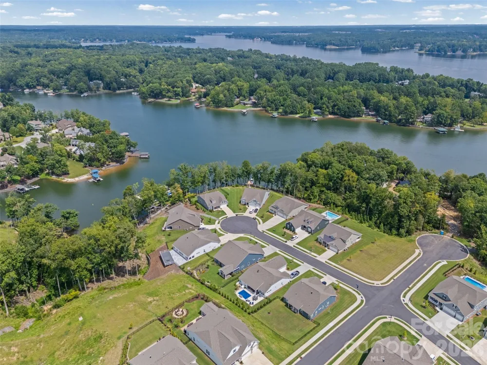 8019 Longwaters Court York, SC 29745