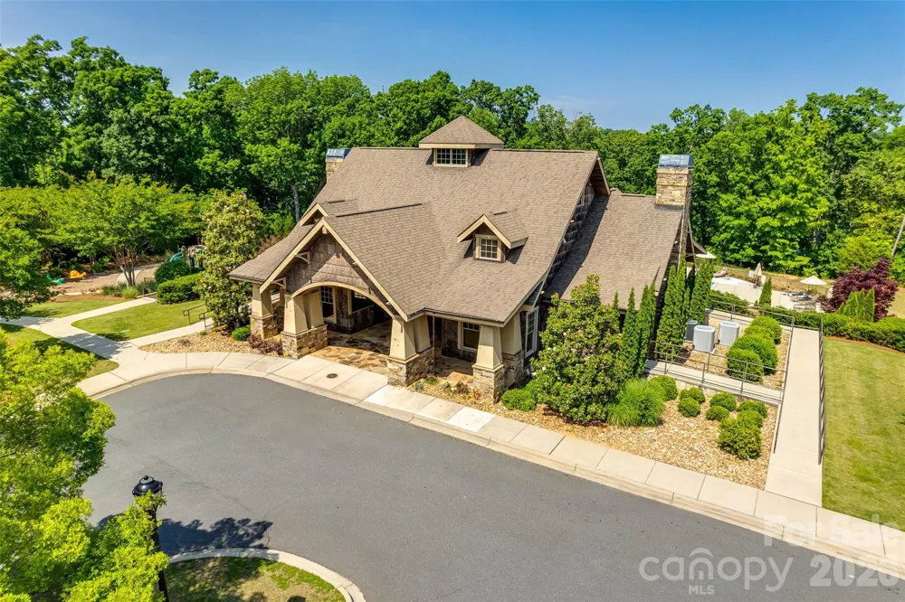 8019 Longwaters Court York, SC 29745