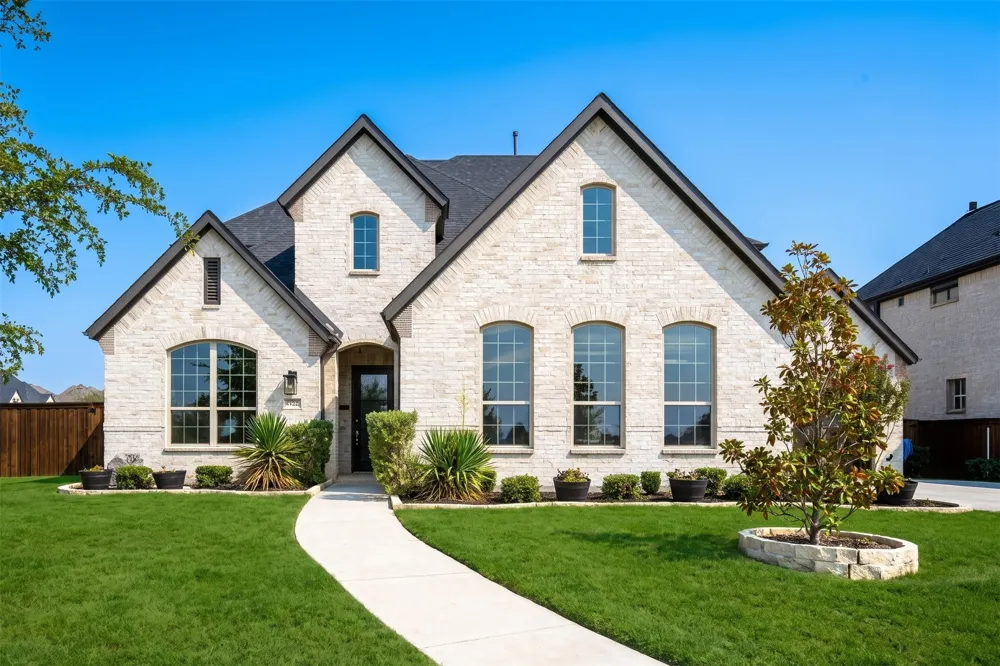 1316 Limestone Ridge Road Mansfield, TX 76063