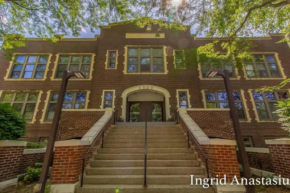 2006 Wealthy Street SE #104 Grand Rapids, MI 49506