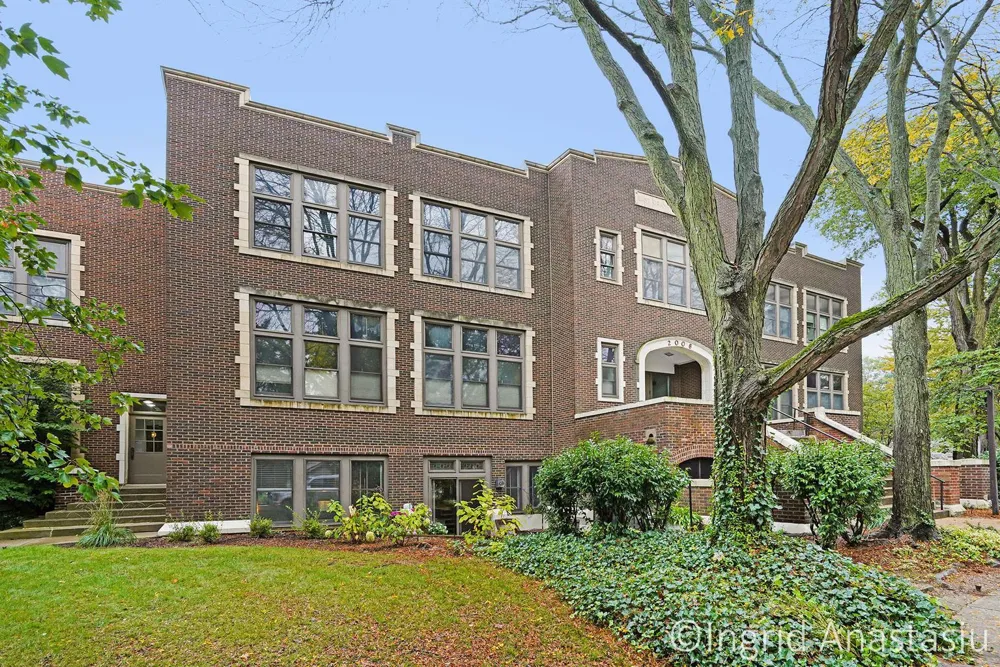2006 Wealthy Street SE #104 Grand Rapids, MI 49506