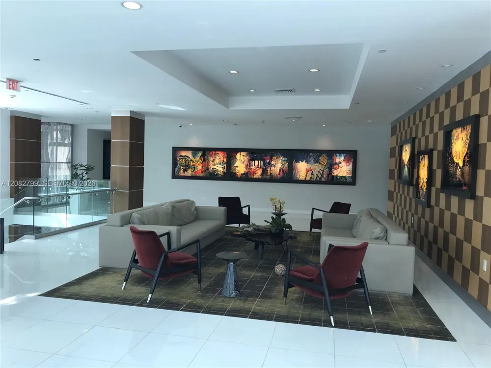 1800 Bayshore Dr #2204 Miami, FL 33132