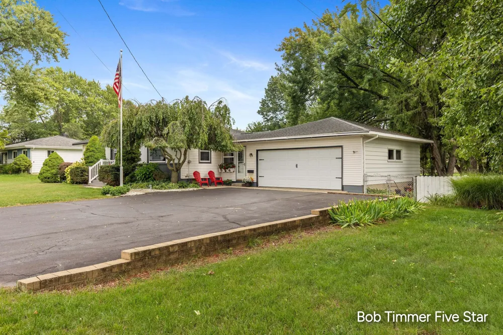 1300 Bauer Road Georgetown Charter Township, MI 49428