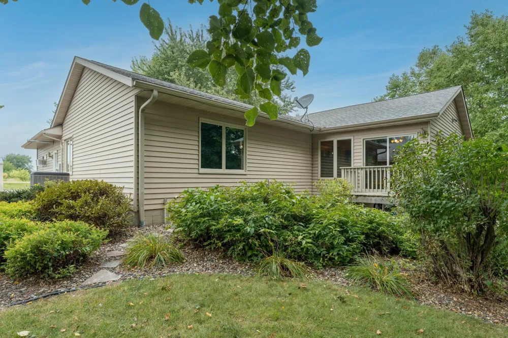 142 Jacks Drive Madison Lake, MN 56063