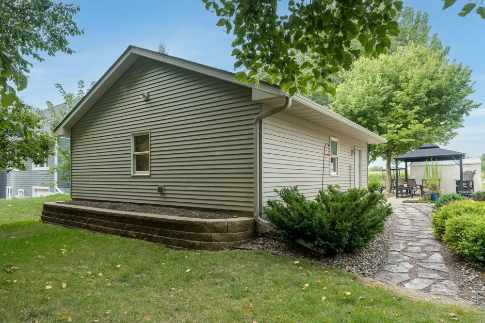 142 Jacks Drive Madison Lake, MN 56063