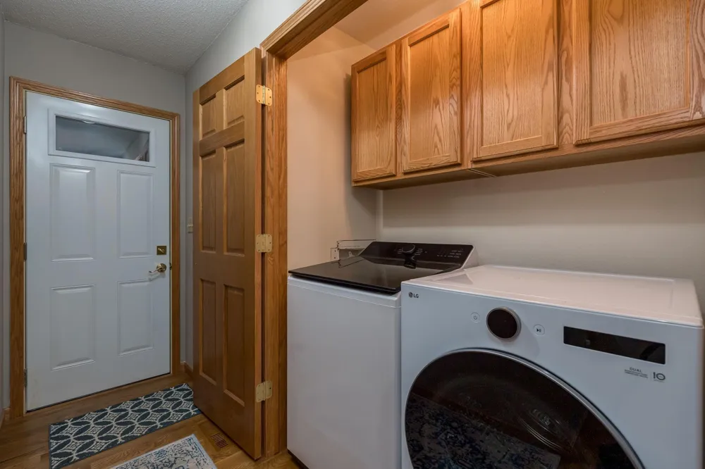 142 Jacks Drive Madison Lake, MN 56063
