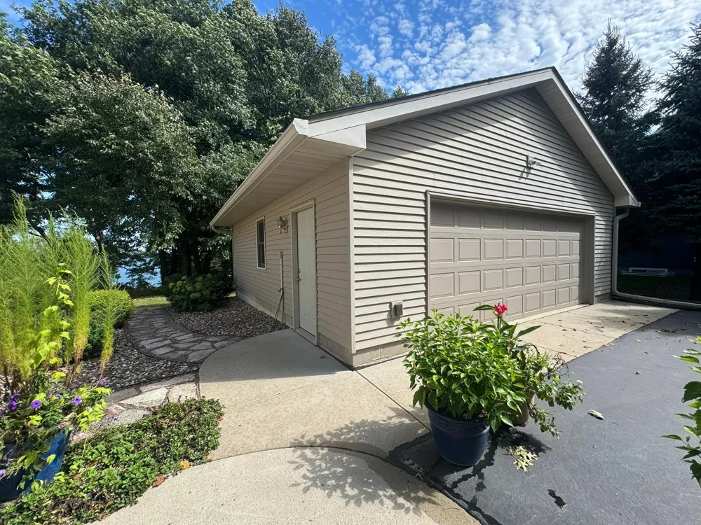 142 Jacks Drive Madison Lake, MN 56063