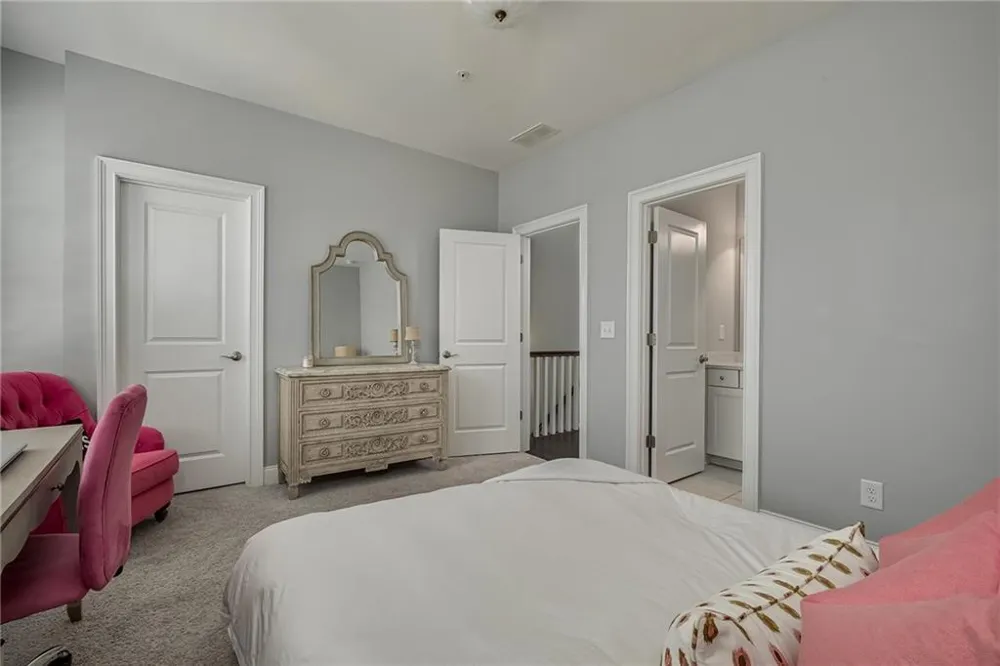 6719 Encore Boulevard Sandy Springs, GA 30328