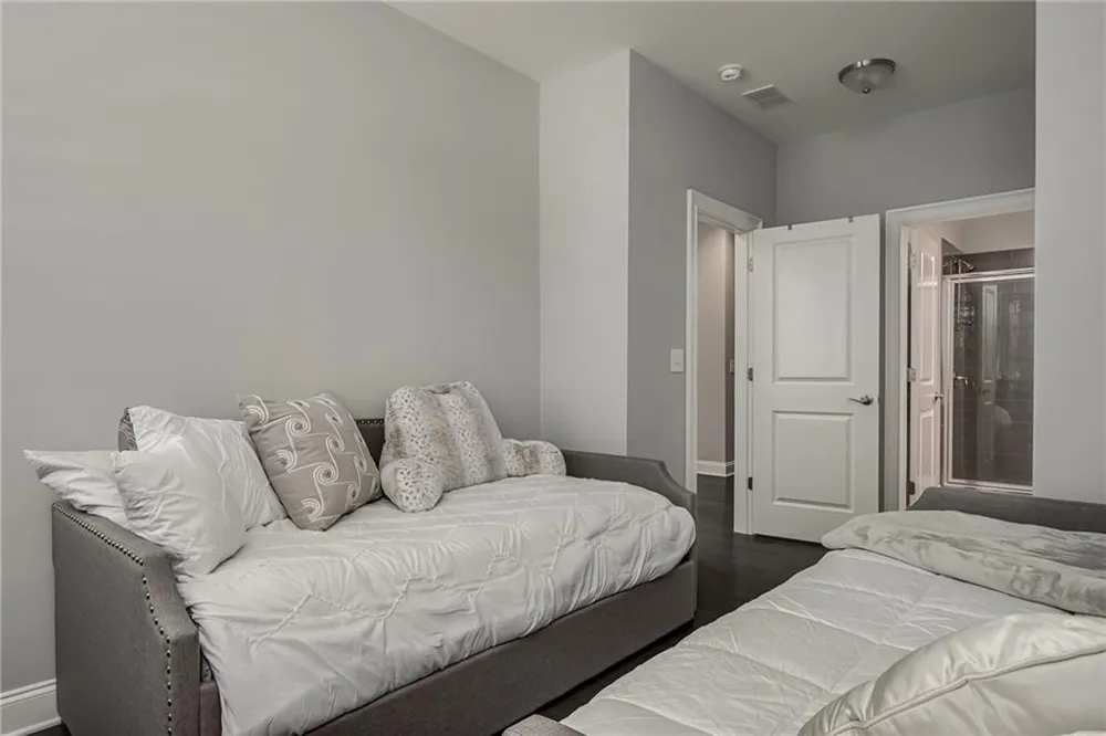 6719 Encore Boulevard Sandy Springs, GA 30328