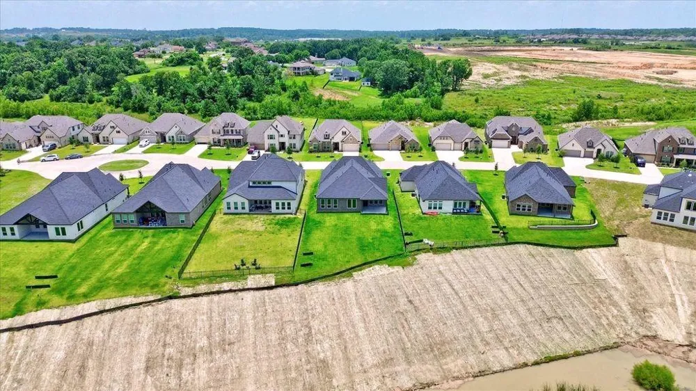 157 Peninsula Point Drive Montgomery, TX 77356