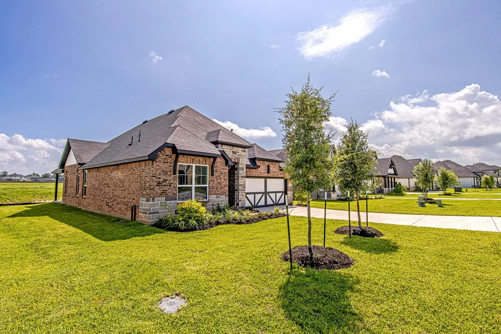 157 Peninsula Point Drive Montgomery, TX 77356